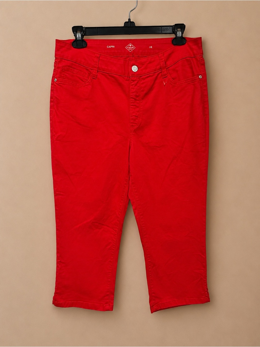 St. John's Bay Bright Red Capri Pants